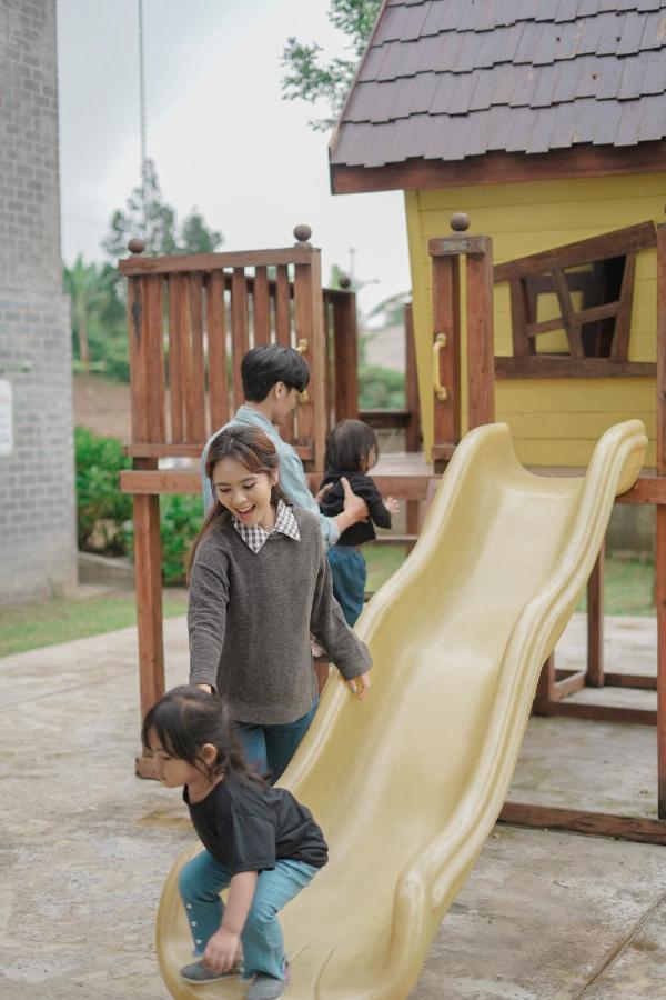 Harvest Mountain Farm Villa Bogor